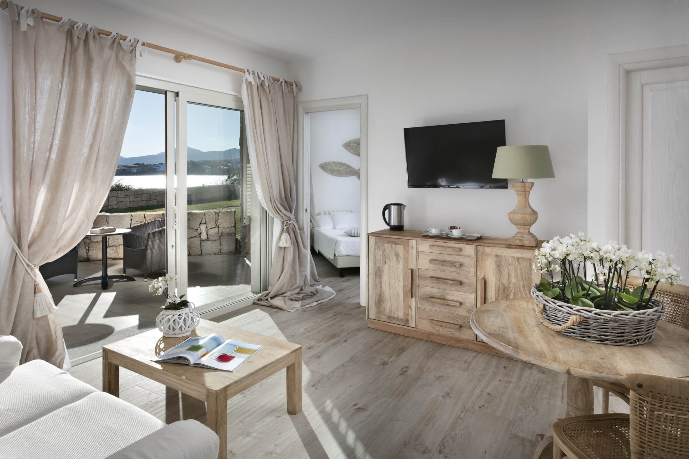 gabbiano-azzurro-hotel-suites-golfo-aranci-sardinien-charming-suite-room