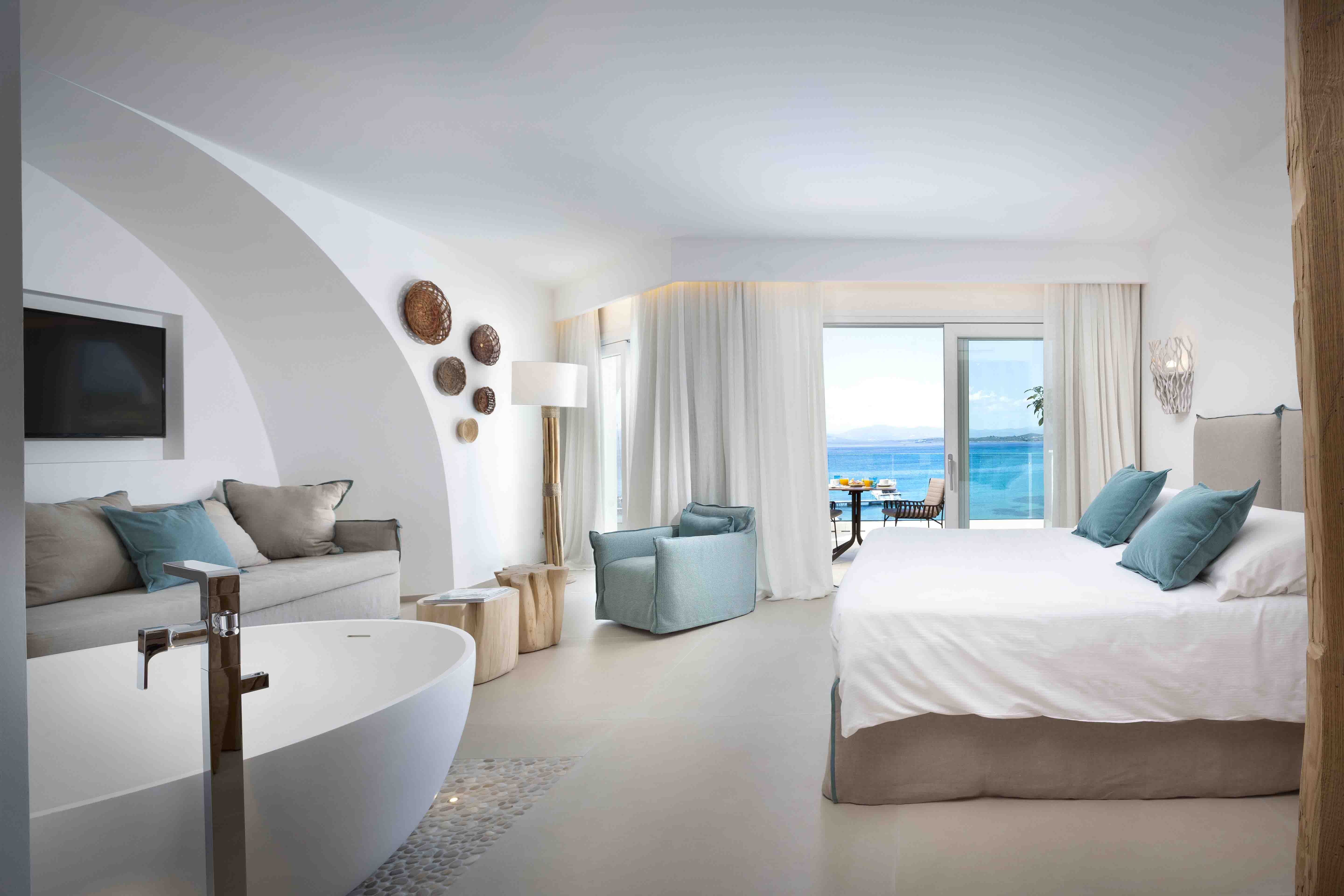 Pool Suite Open Space bedroom Gabbiano Azzurro Hotel Sardegna
