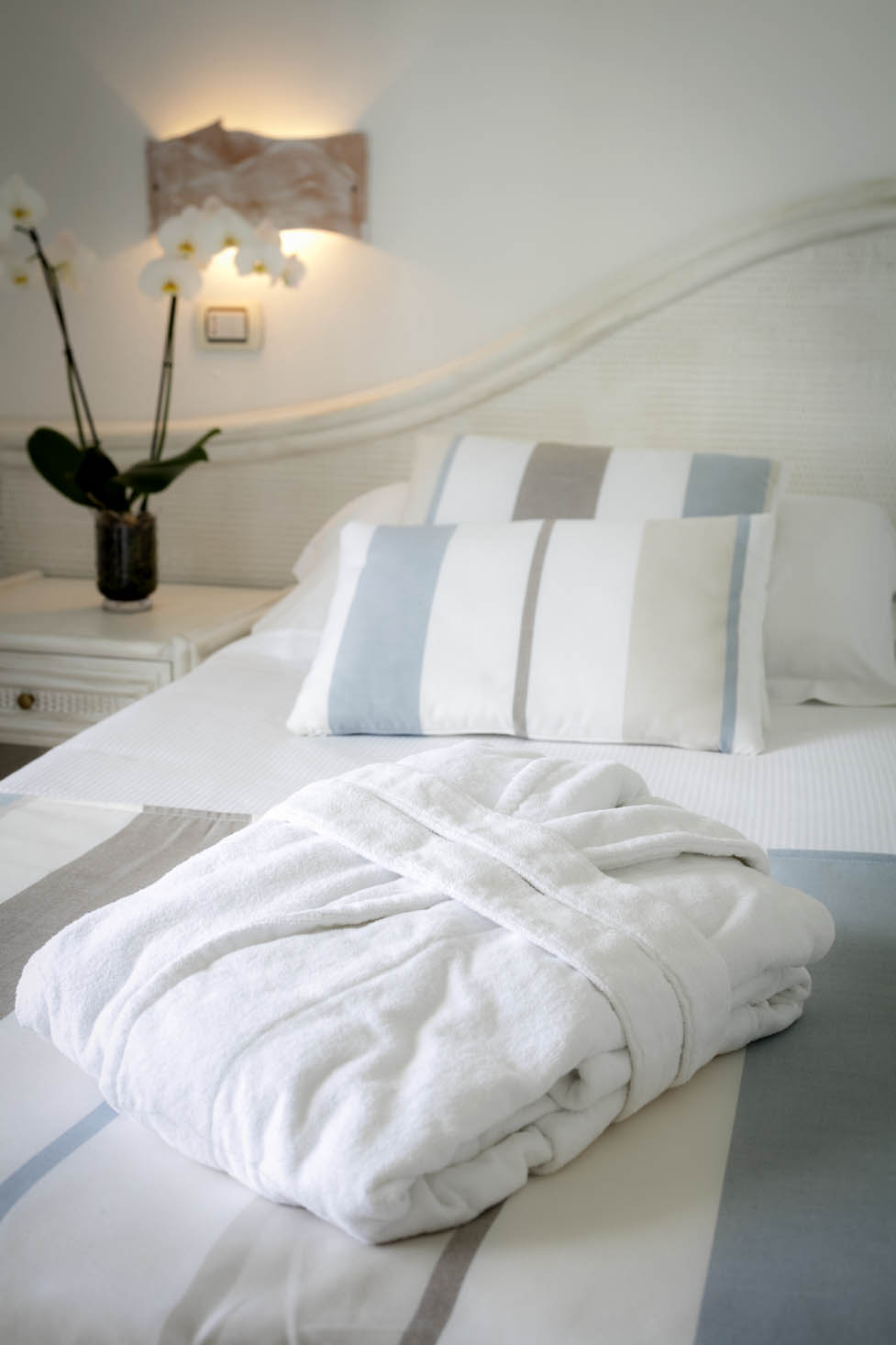 gabbiano-azzurro-hotel-suites-golfo-aranci-sardinia-superior-sea-view-room-amenities