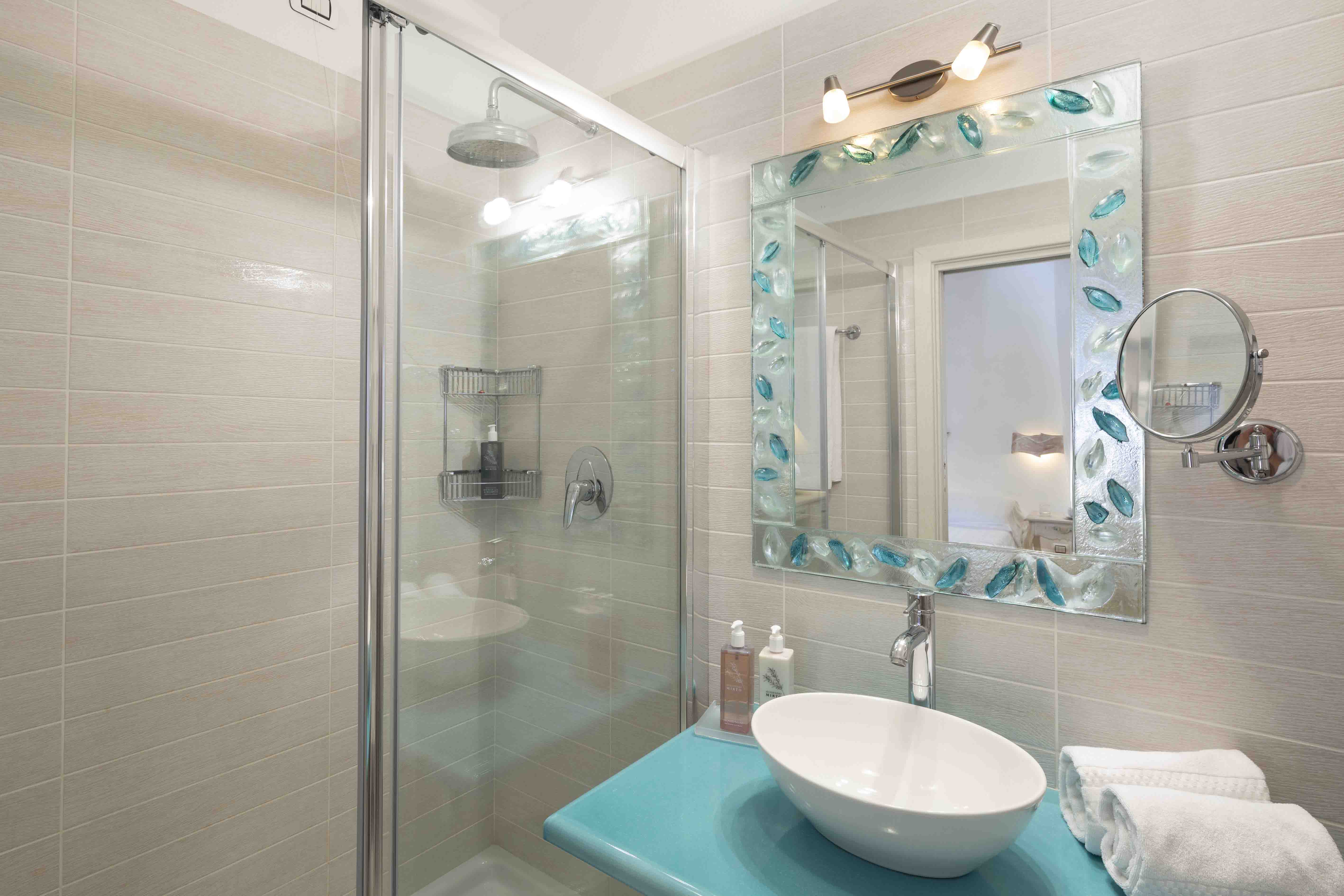 Charming Suite Gabbiano Azzurro Hotel Sardegna Second bathroom