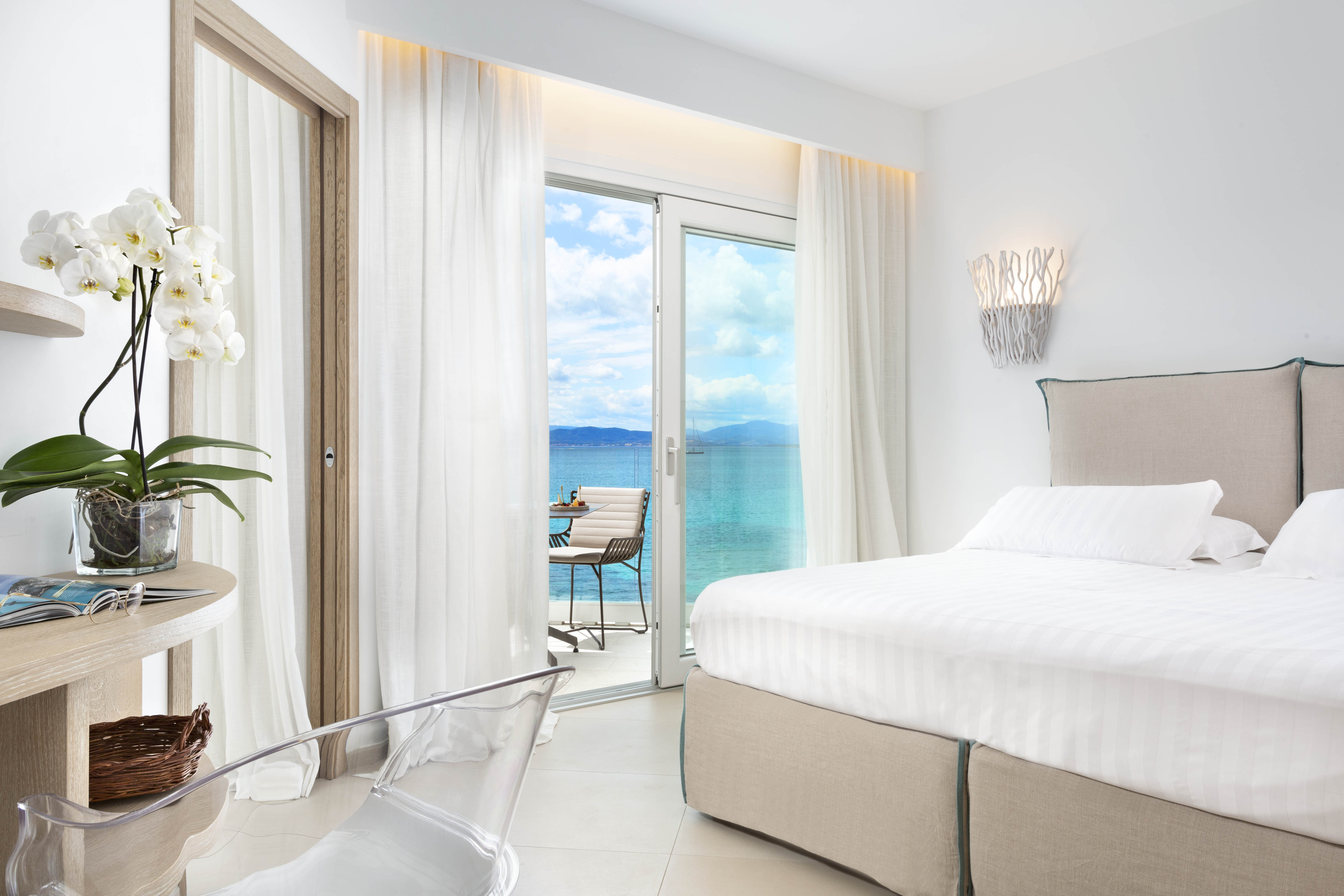 Luxury Pool Suite Main Bedroom Gabbiano Azzurro Sardinia